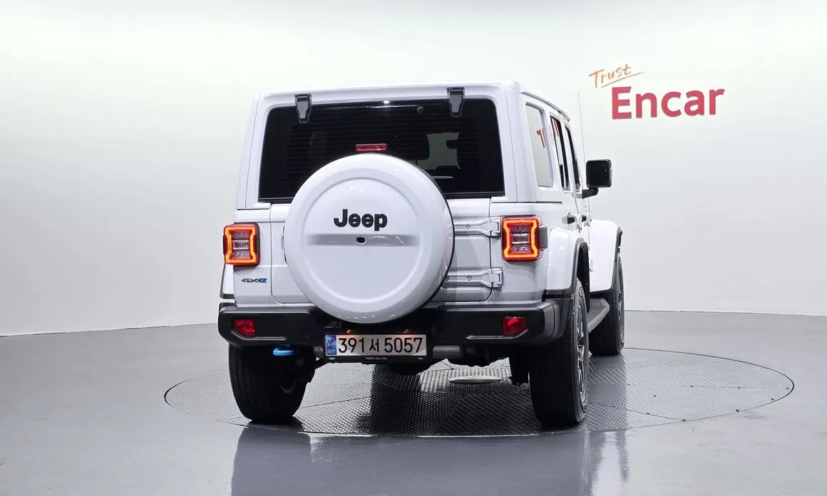 Jeep Wrangler — фото 9
