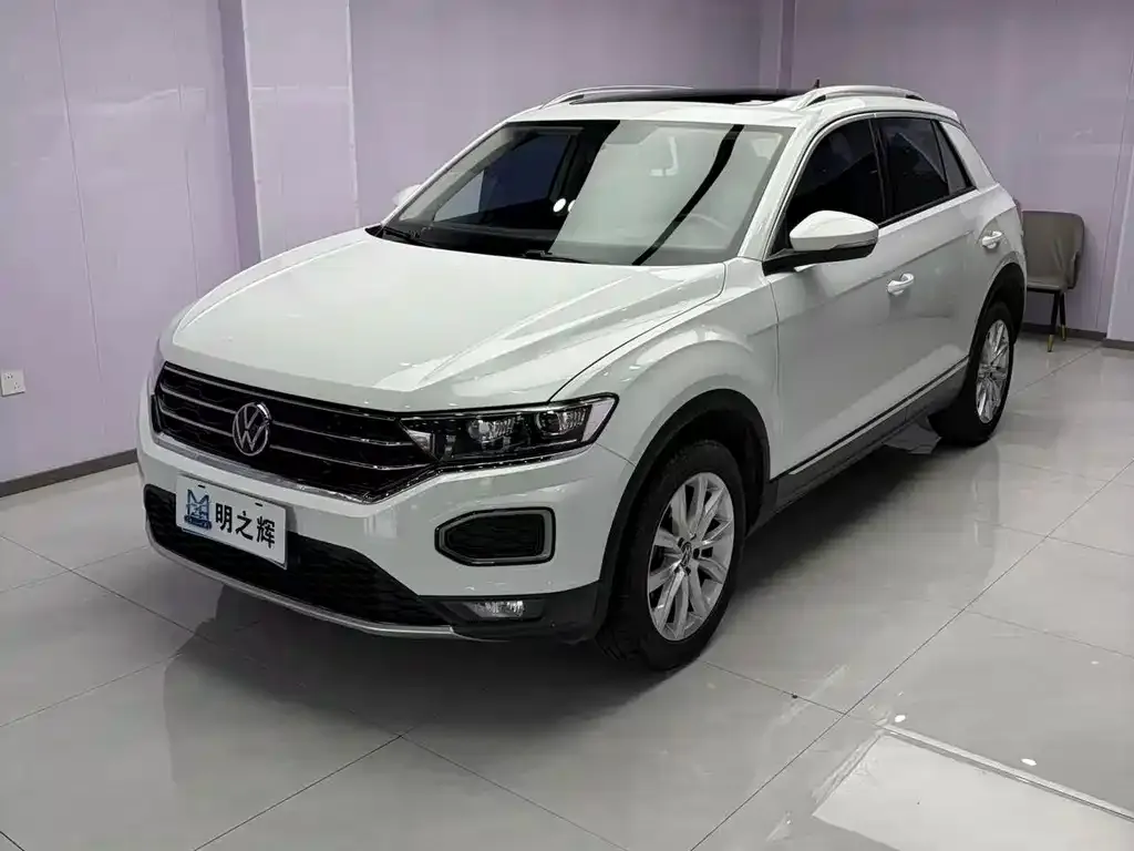 Volkswagen T-Roc — фото 1
