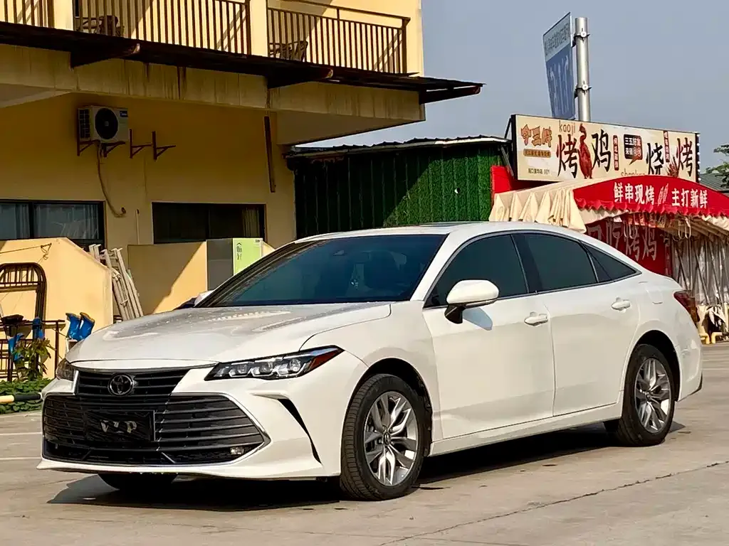 Toyota Avalon — фото 4
