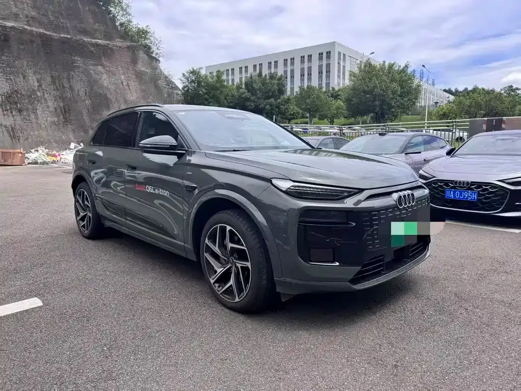 Audi Q6L e-tron — фото 4