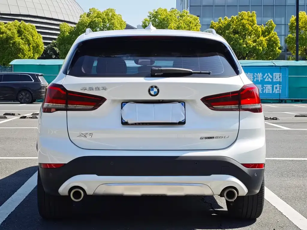 BMW X1 — фото 9
