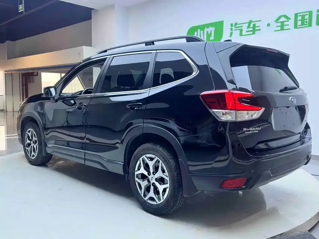 Subaru Forester — фото 5
