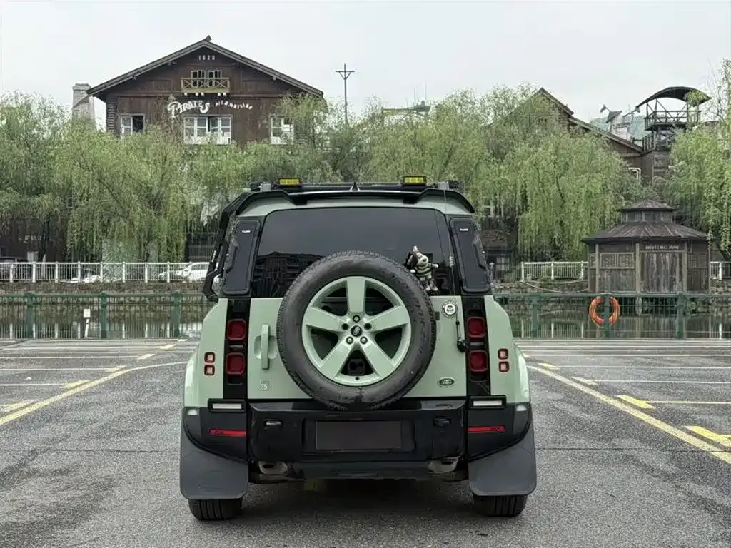 Land Rover Defender — фото 7