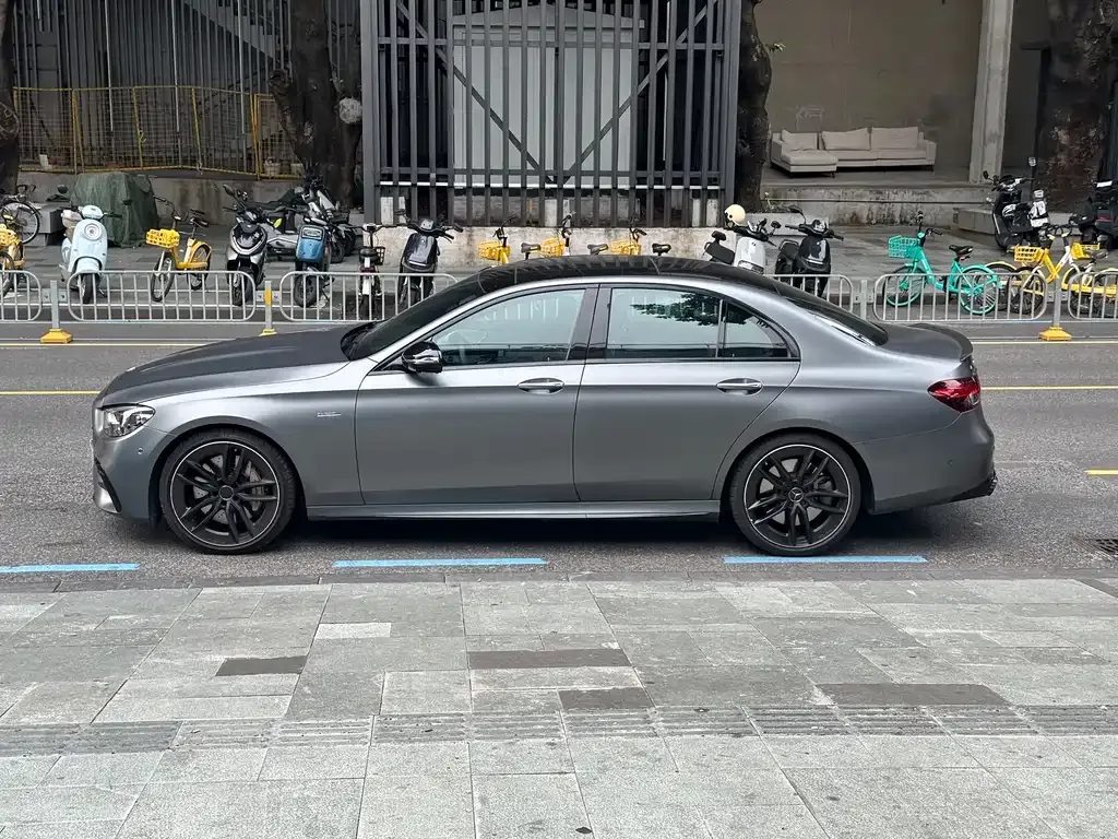 Mercedes-Benz E-Class AMG — фото 4