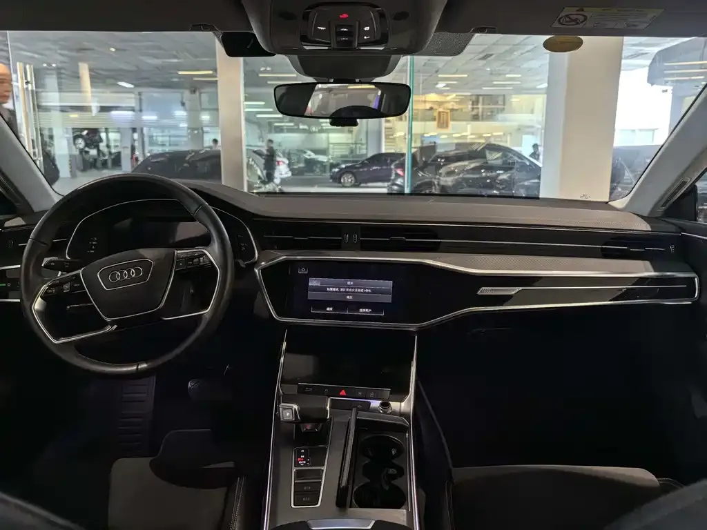 Audi A7L — фото 7