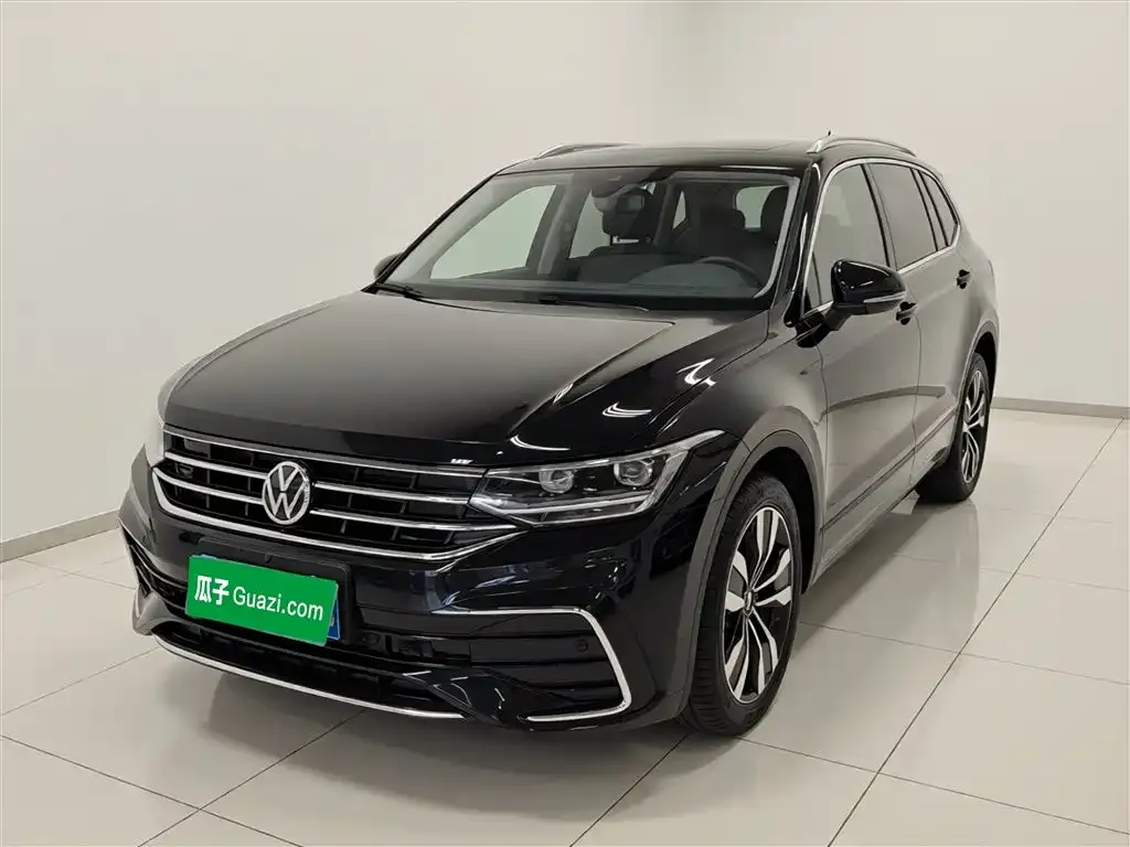 Volkswagen Tiguan L — фото 4