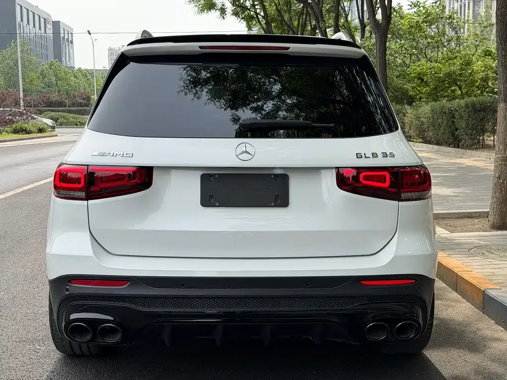 Mercedes-Benz GLB AMG — фото 3
