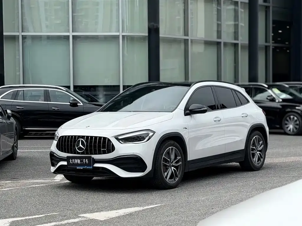 Mercedes-Benz GLA AMG — фото 1