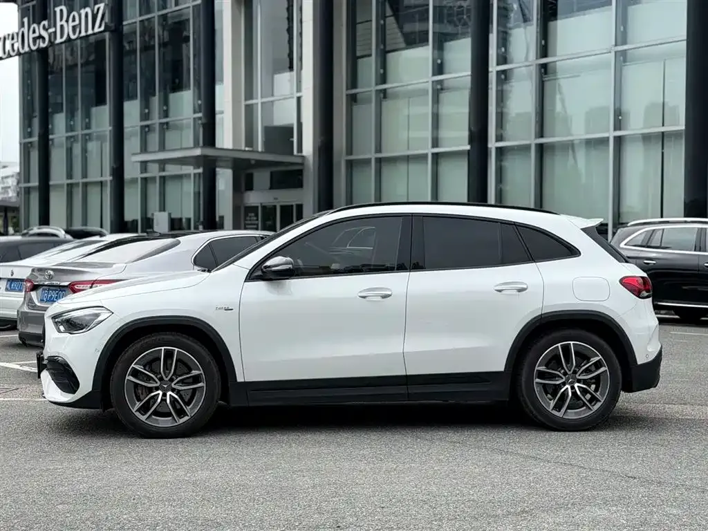 Mercedes-Benz GLA AMG — фото 6