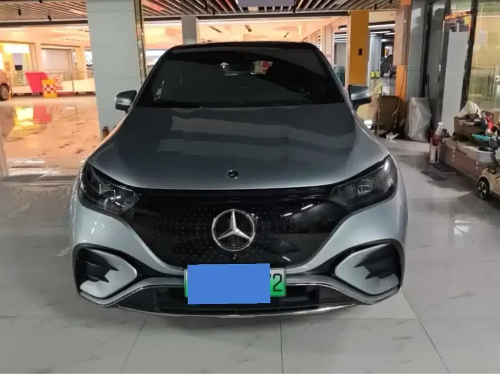 Mercedes-Benz EQE SUV — фото 1