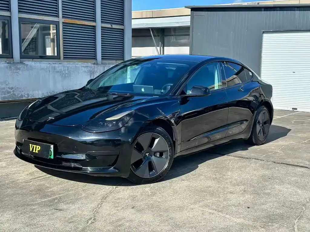 Tesla Model 3 — фото 4
