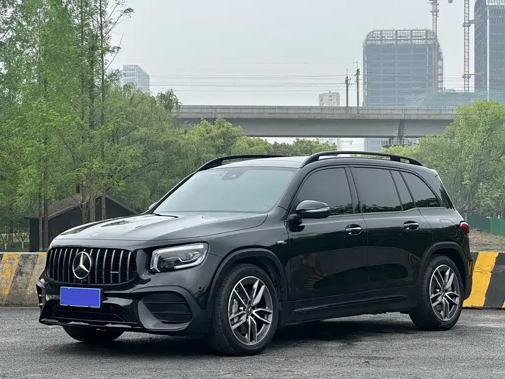 Mercedes-Benz GLB AMG — фото 1