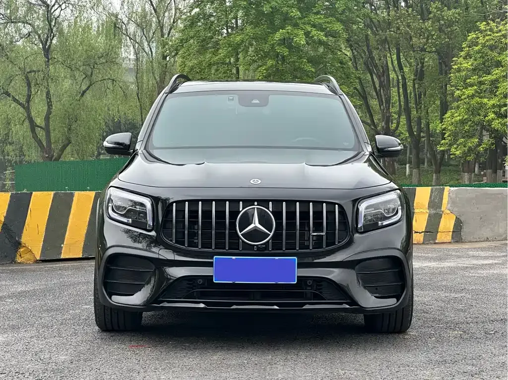 Mercedes-Benz GLB AMG — фото 3