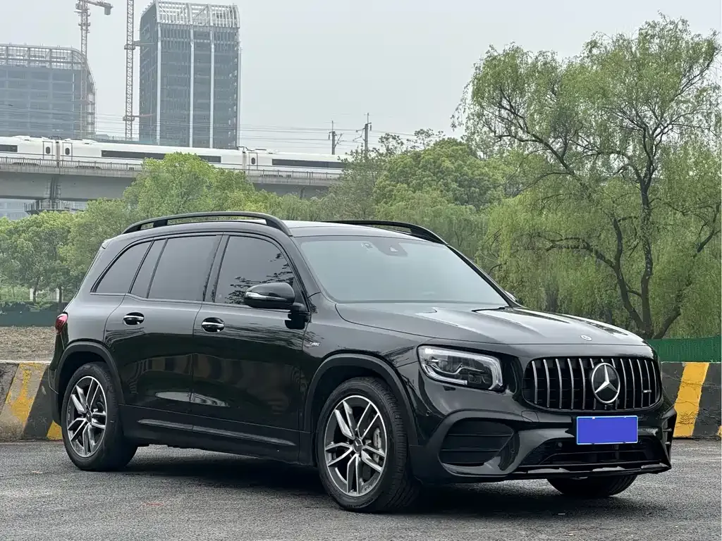 Mercedes-Benz GLB AMG — фото 4