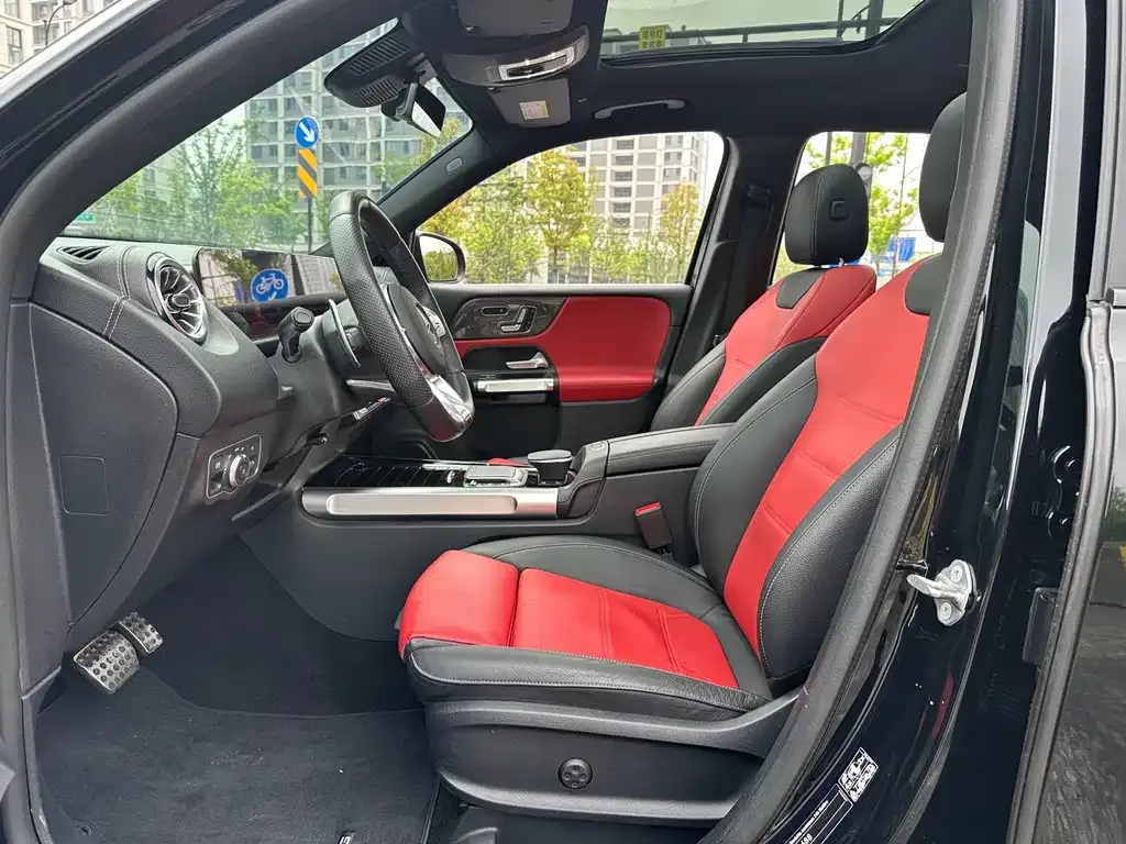 Mercedes-Benz GLB AMG — фото 6