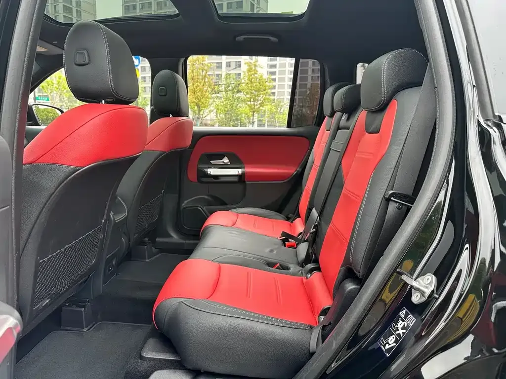 Mercedes-Benz GLB AMG — фото 9