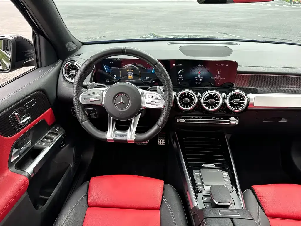 Mercedes-Benz GLB AMG — фото 2