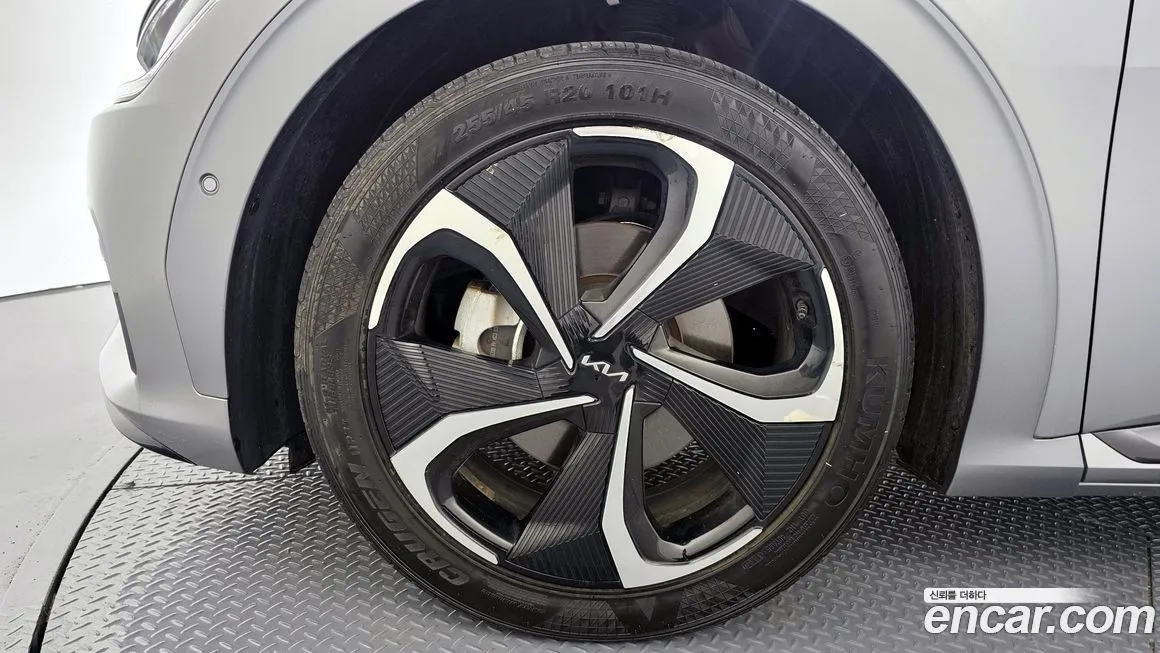Kia EV6 — фото 6