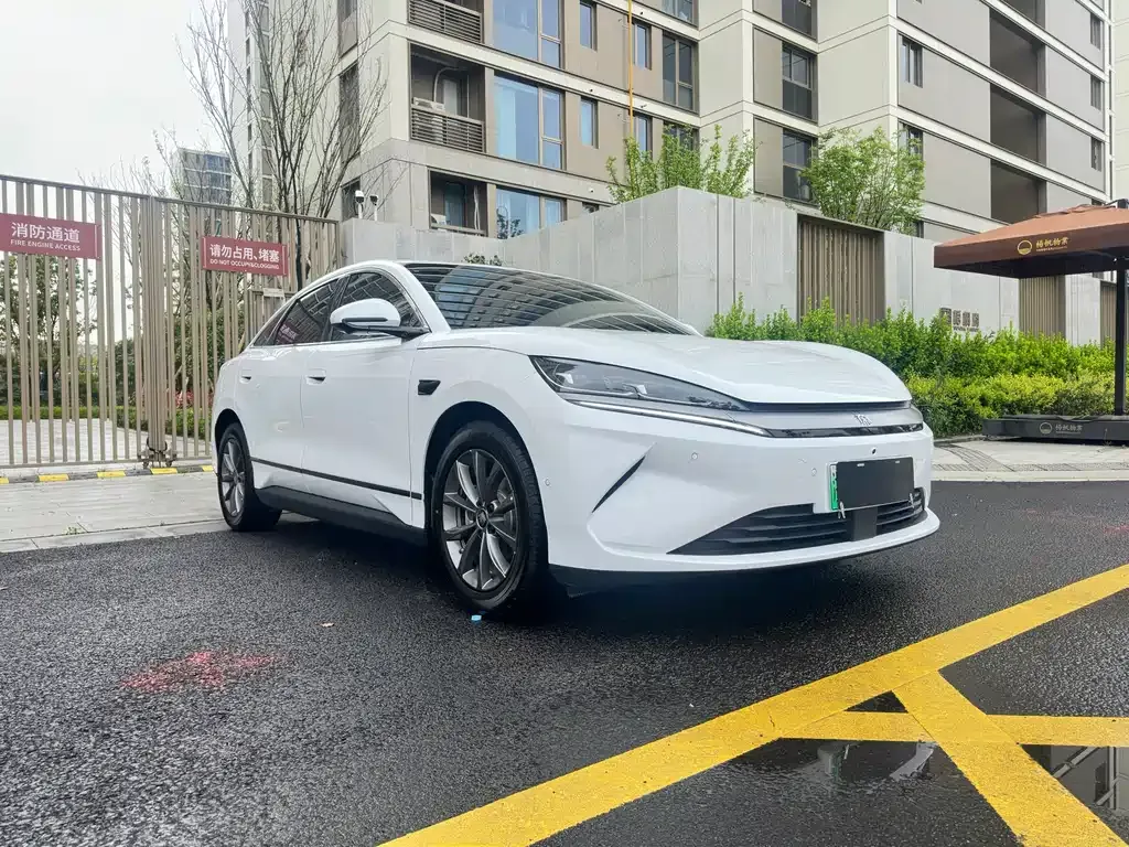 BYD Qin L — фото 7