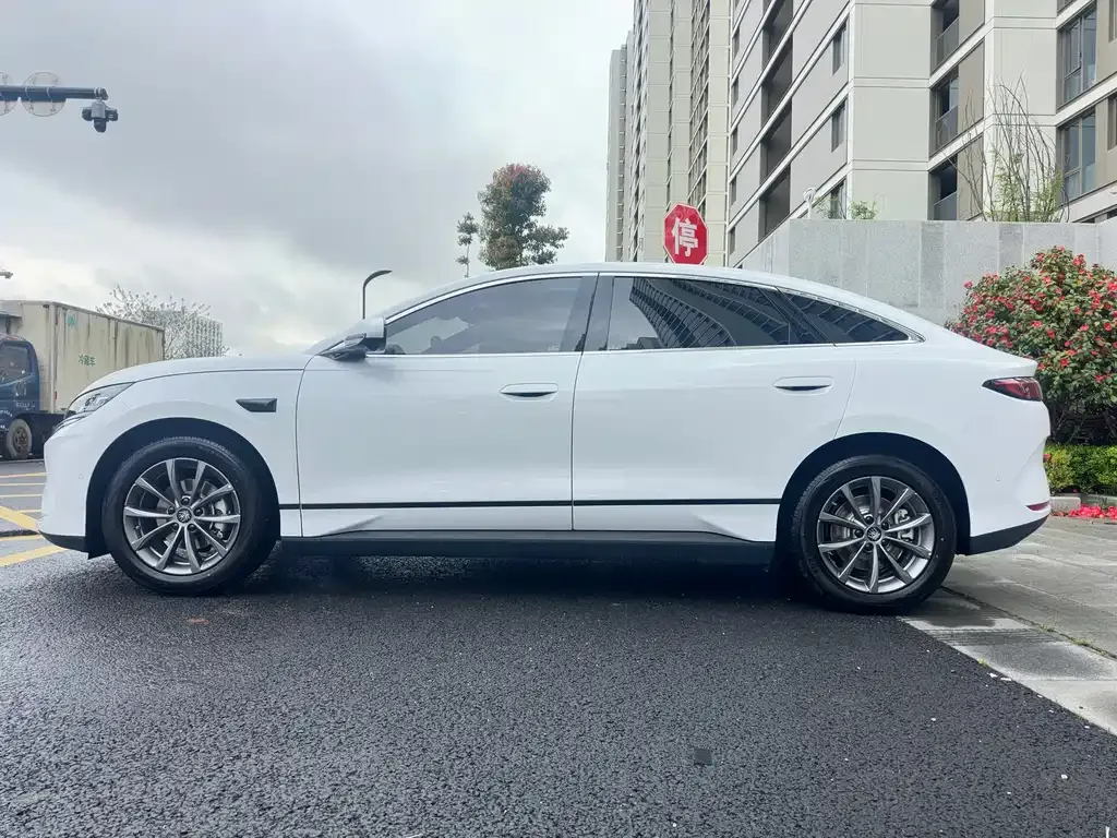BYD Qin L — фото 10