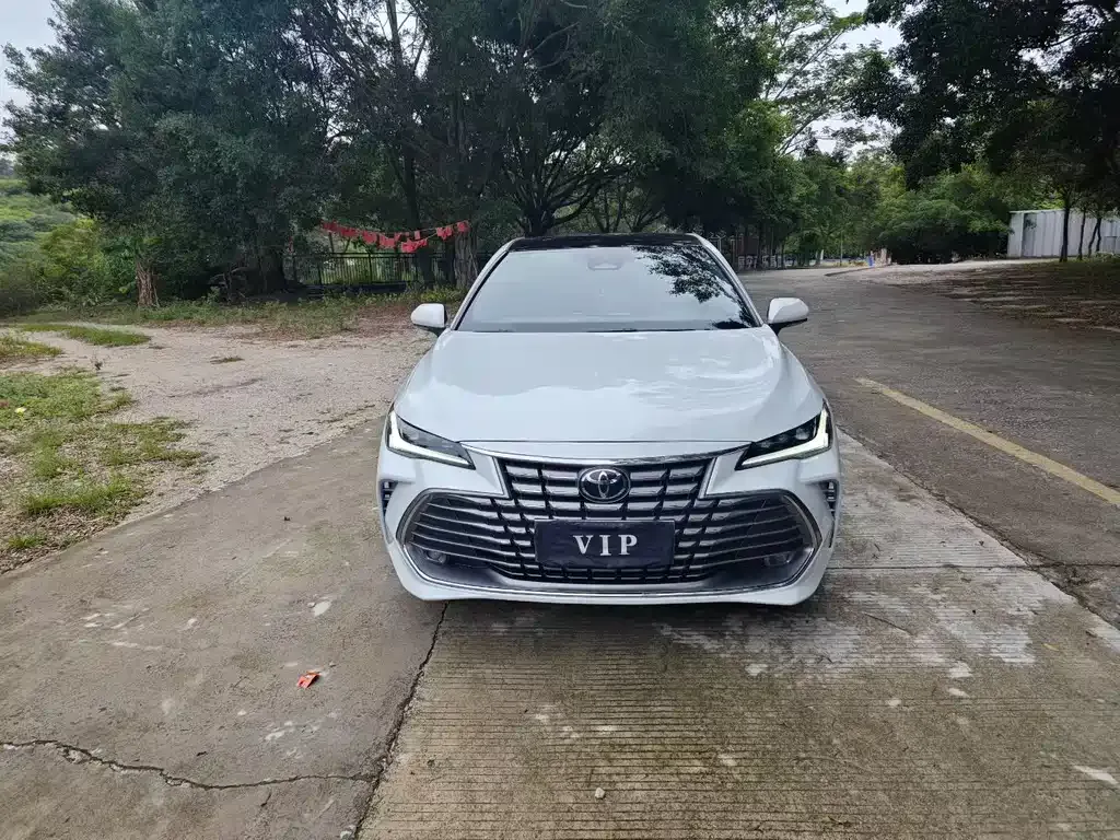 Toyota Avalon — фото 6