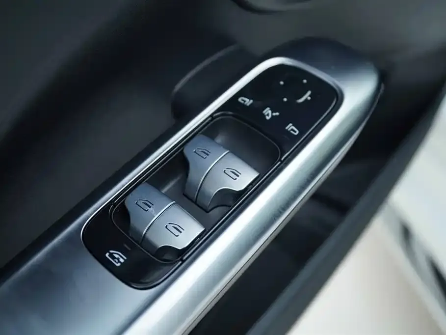 Mercedes-Benz C-Class New Energy — фото 7