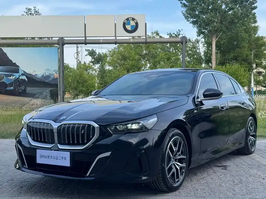 BMW i5 — фото 1