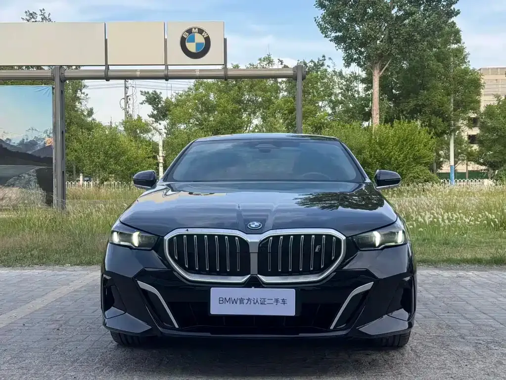 BMW i5 — фото 9