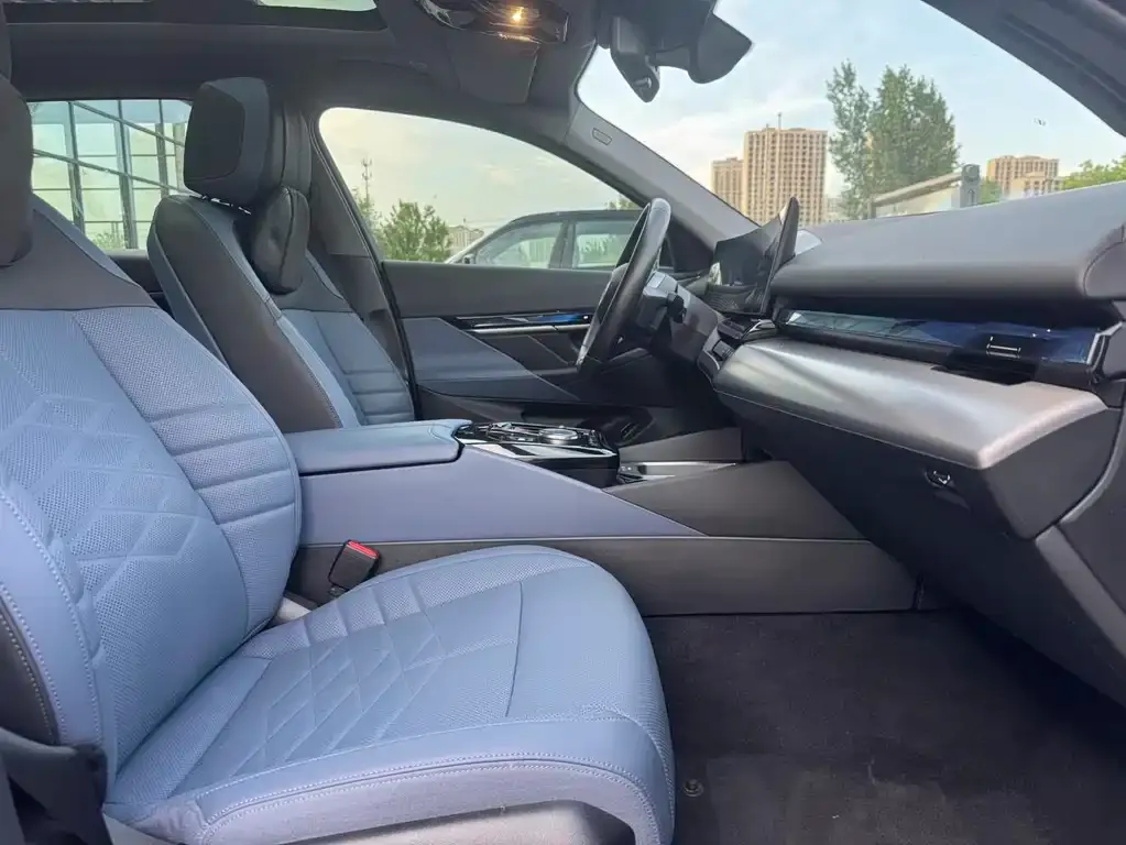 BMW i5 — фото 7