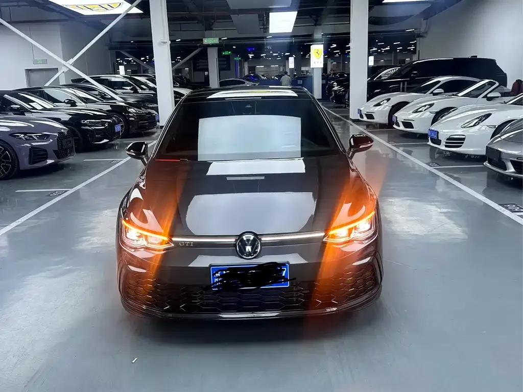 Volkswagen Golf GTI — фото 8