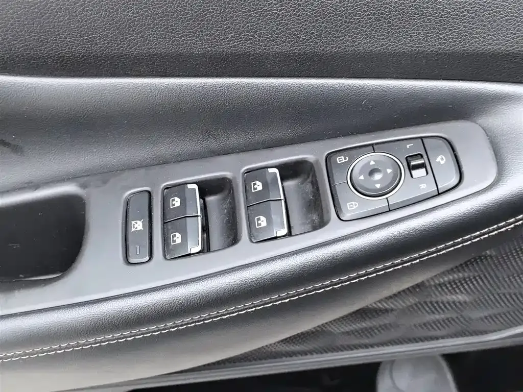 Hyundai Santa Fe — фото 8