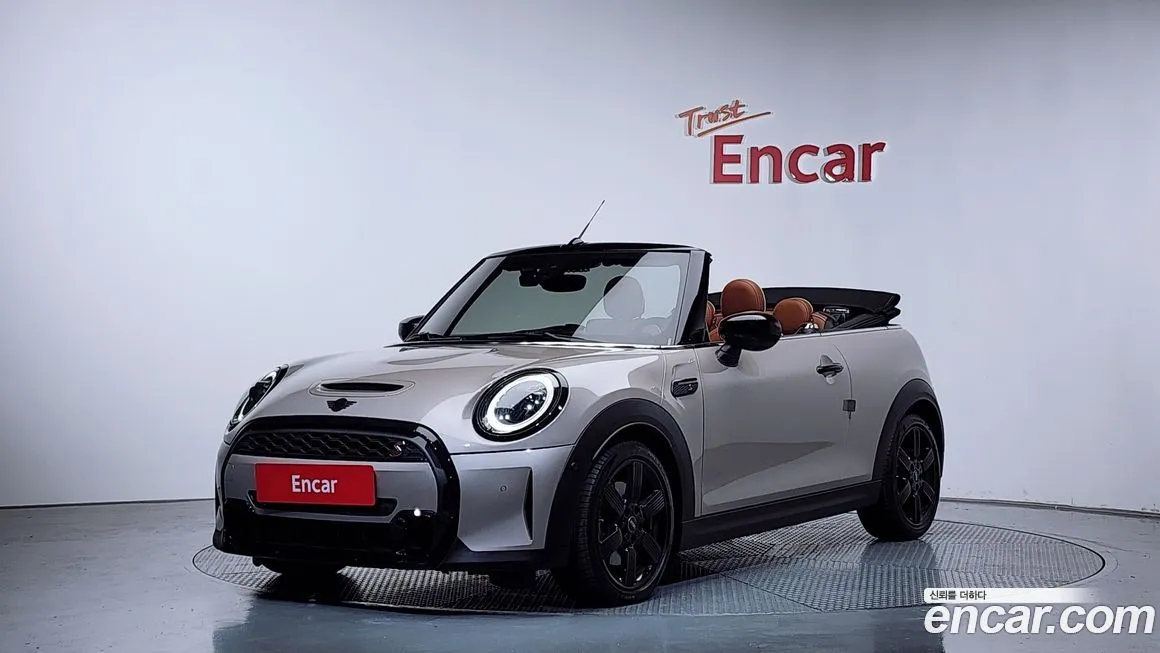 Mini Cooper Convertible — фото 1