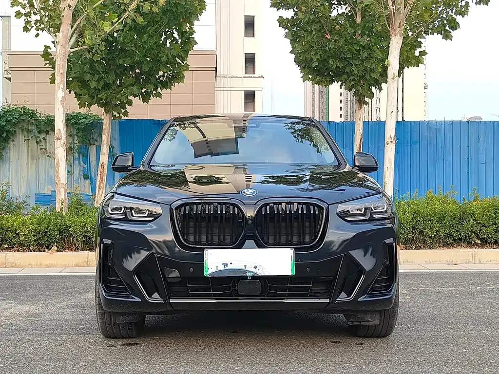 BMW iX3 — фото 7