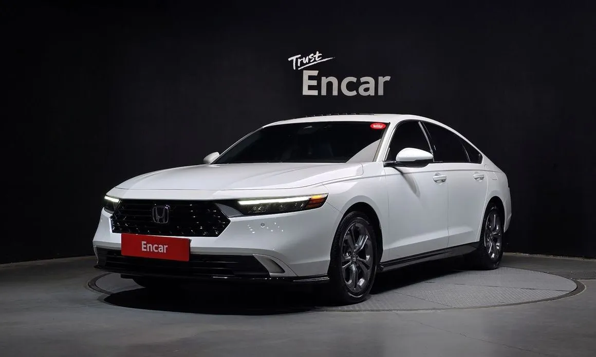 Honda Accord — фото 1