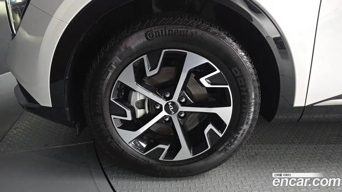 Kia Sportage — фото 8