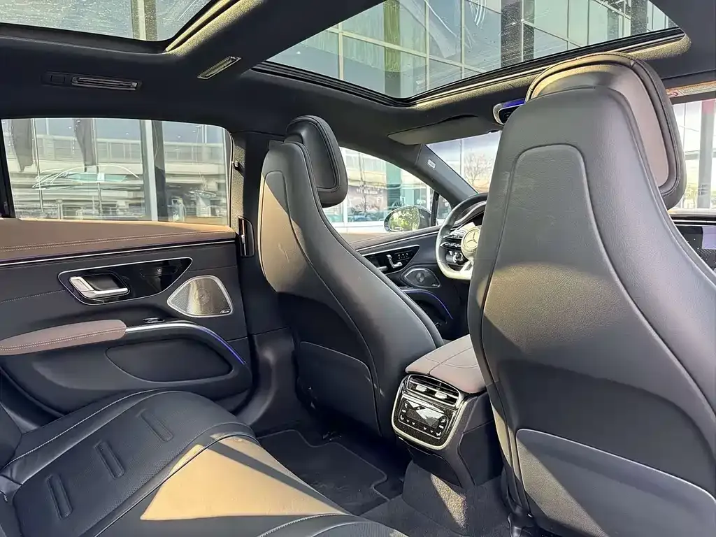 Mercedes-Benz EQS AMG — фото 2