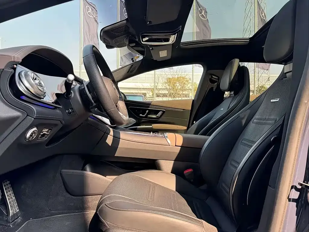 Mercedes-Benz EQS AMG — фото 3