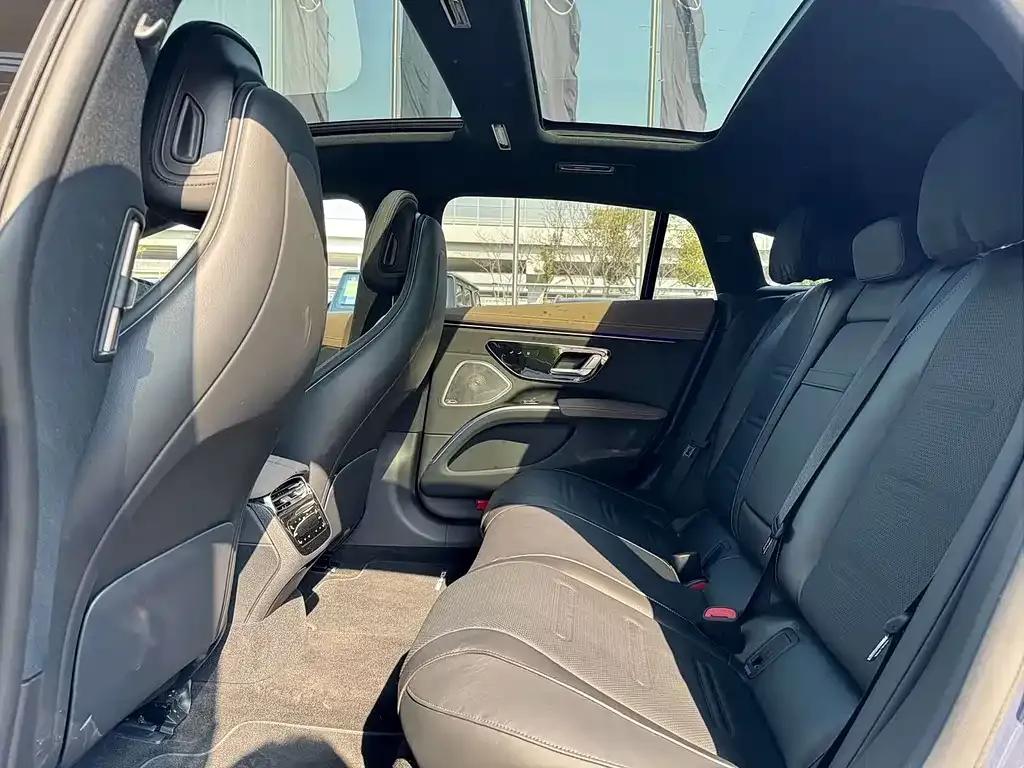 Mercedes-Benz EQS AMG — фото 4