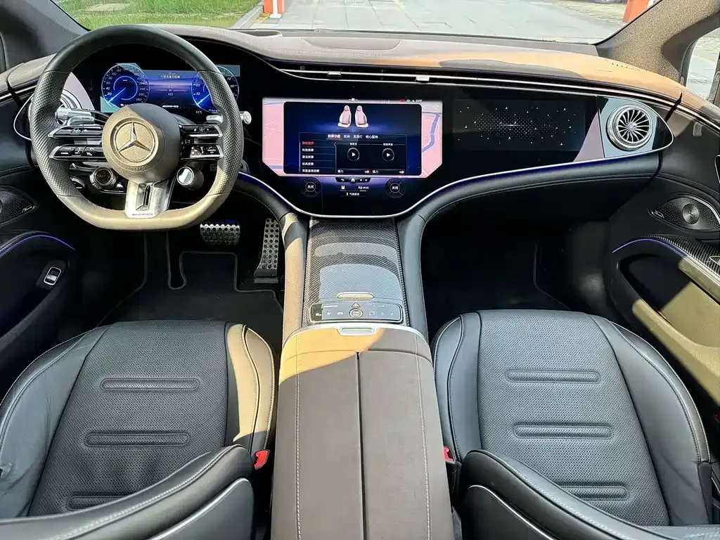Mercedes-Benz EQS AMG — фото 8