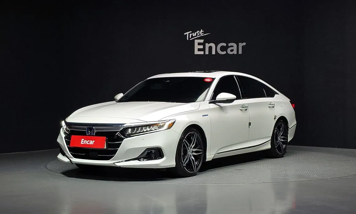 Honda Accord — фото 1