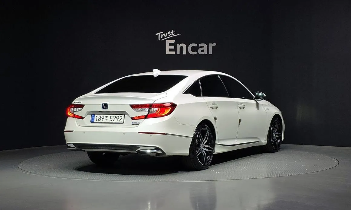 Honda Accord — фото 5