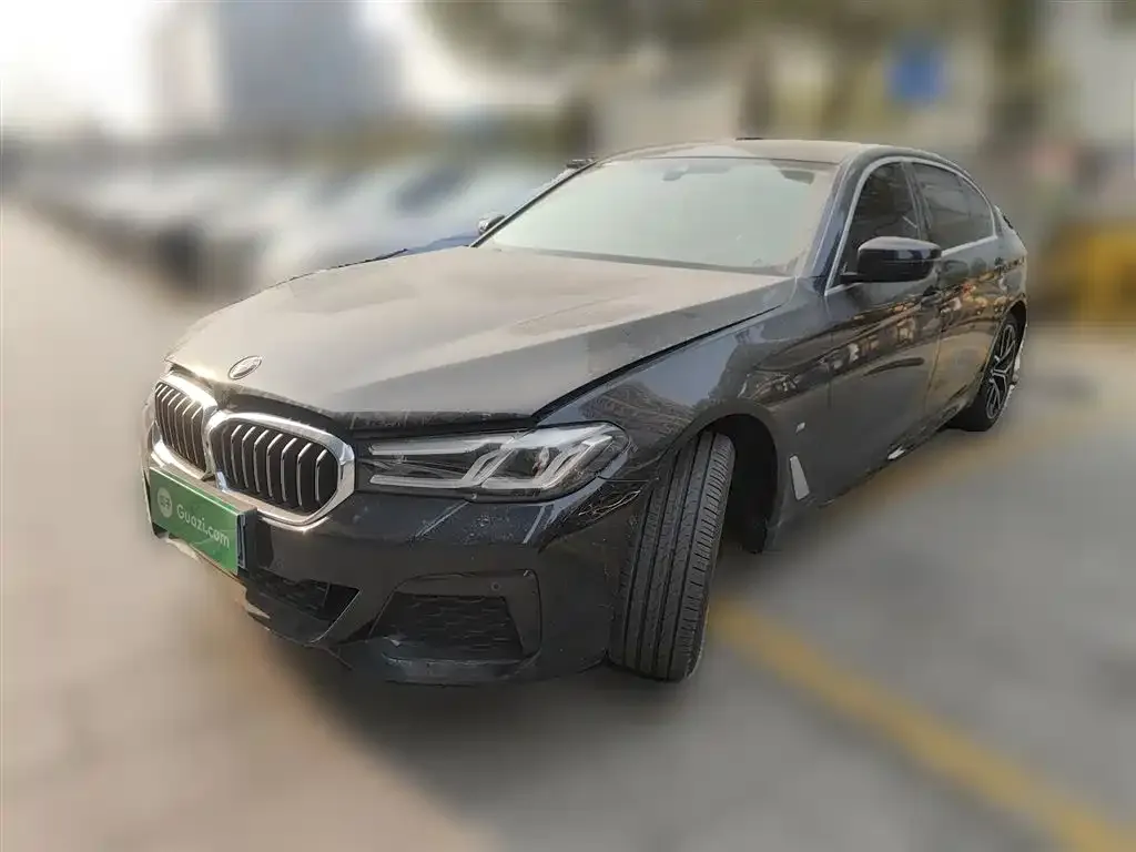 BMW 5 Series — фото 1