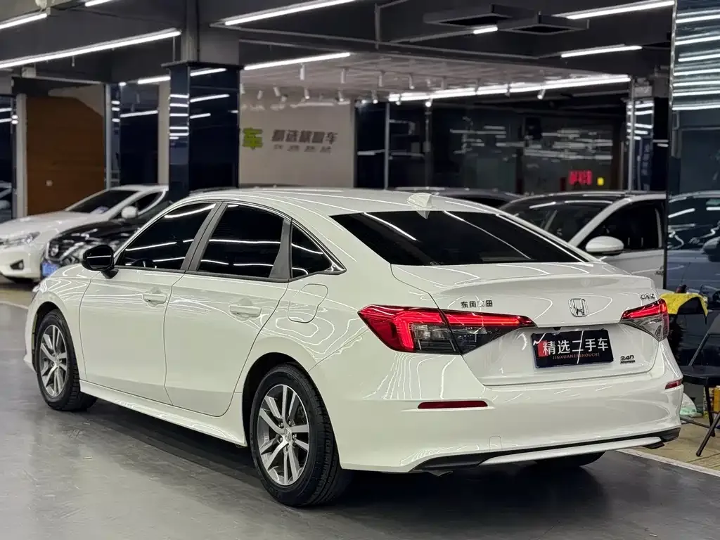 Honda Civic — фото 10