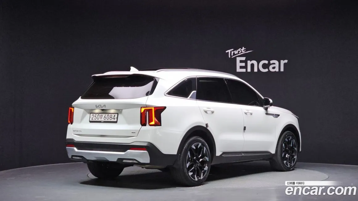 Kia Sorento — фото 4