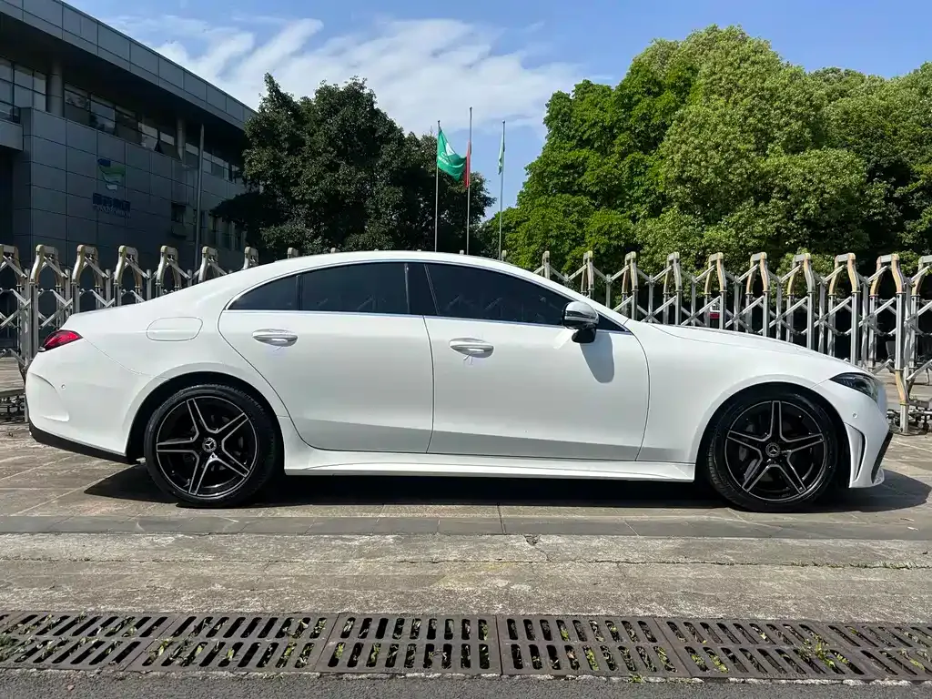 Mercedes-Benz CLS — фото 10