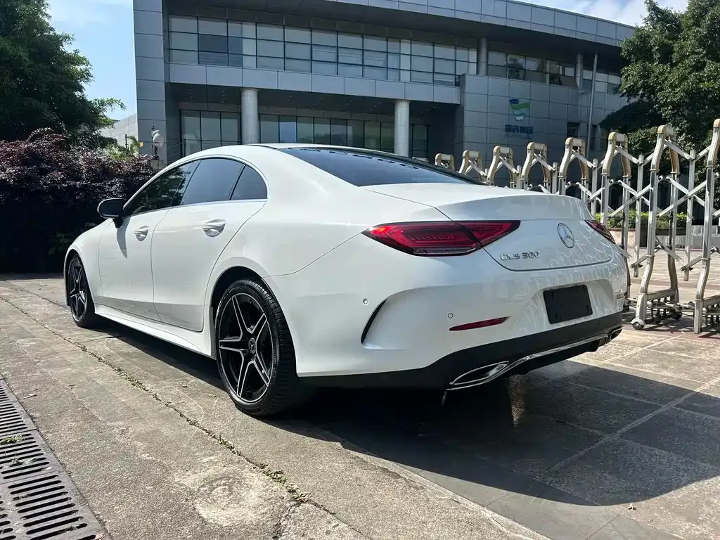 Mercedes-Benz CLS — фото 9