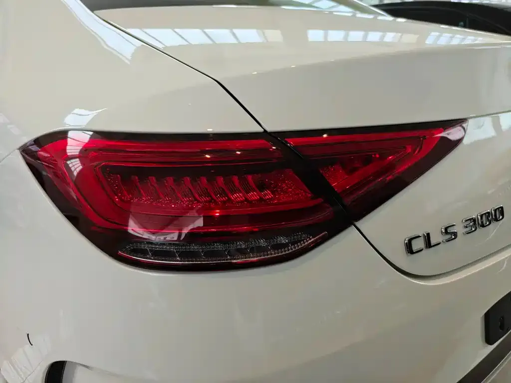 Mercedes-Benz CLS — фото 4