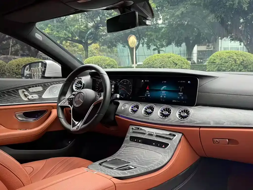 Mercedes-Benz CLS — фото 6
