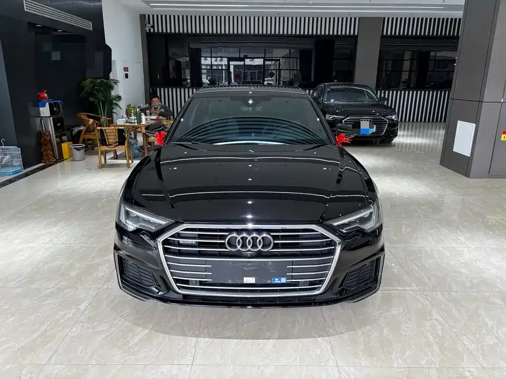 Audi A6L — фото 2