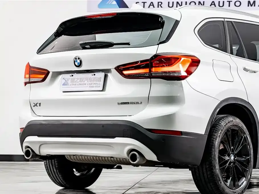 BMW X1 — фото 5